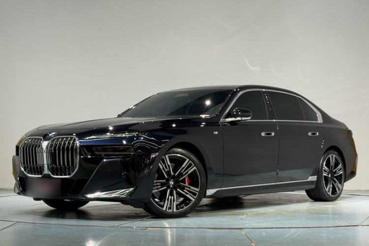 Used BMW 7 Series 2023 740Li Luxury Edition M Sport Package Exterior 1