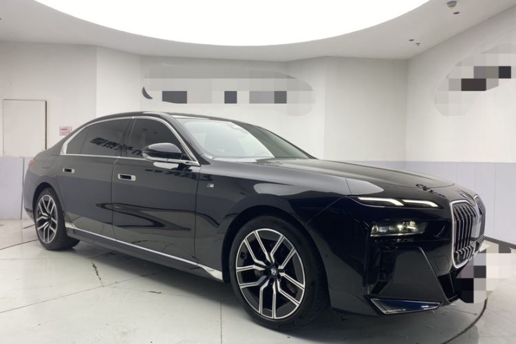 Used BMW 7 Series 2023 735Li M Sport Package Exterior 1
