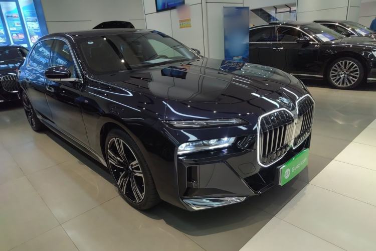 Used BMW 7 Series 2023 740Li Luxury Edition M Sport Package Exterior 1