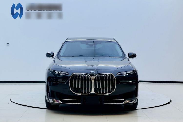 Used BMW 7 Series 2023 735Li Luxury Package Exterior 1