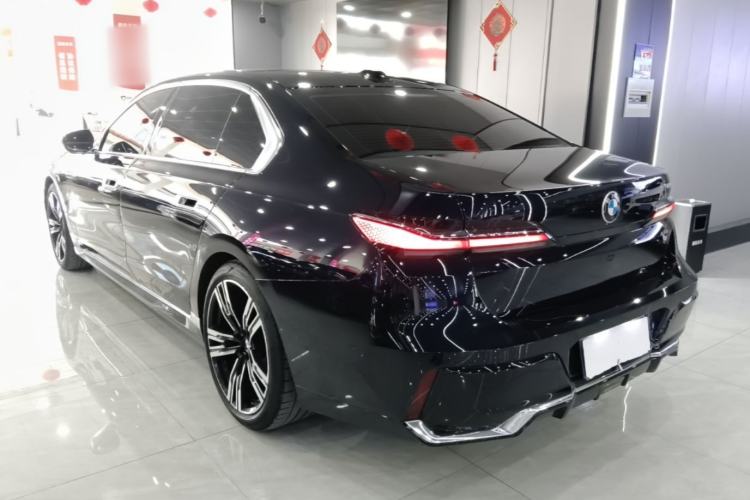 Used BMW 7 Series 2023 Restyled 740Li Luxury Edition M Sport Package Exterior 2
