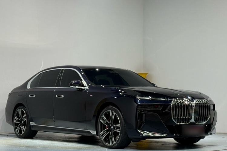 Used BMW 7 Series 2023 740Li Luxury Edition M Sport Package Exterior 2