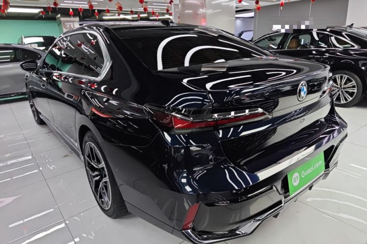 Used BMW 7 Series 2023 735Li M Sport Package Exterior 2