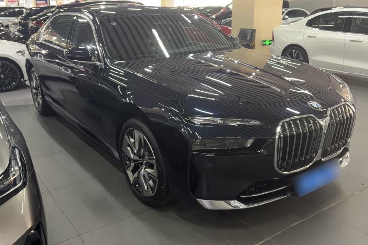 Used BMW 7 Series 2023 740Li Luxury Edition with Premium Package Exterior 2