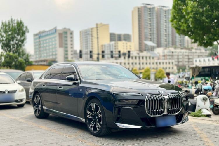 Used BMW 7 Series 2023 740Li Leading Model M Sport Package Exterior 2