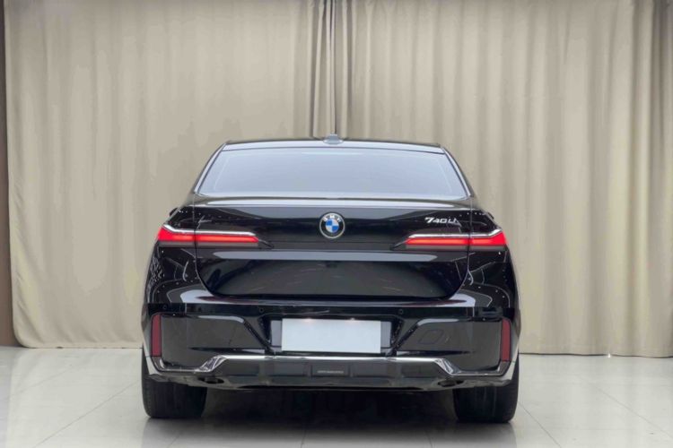 Used BMW 7 Series 2023 735Li M Sport Package Exterior 3