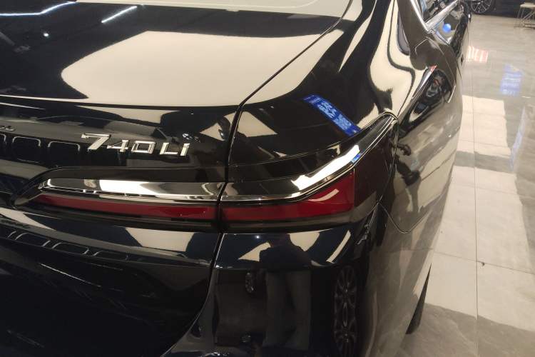 Used BMW 7 Series 2023 740Li Leading Model M Sport Package Exterior 3