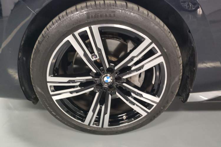 Used BMW 7 Series 2023 740Li Leading Model M Sport Package Exterior 4
