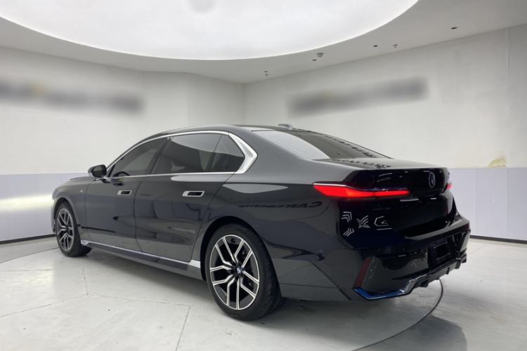 Used BMW 7 Series 2023 735Li M Sport Package Exterior 4