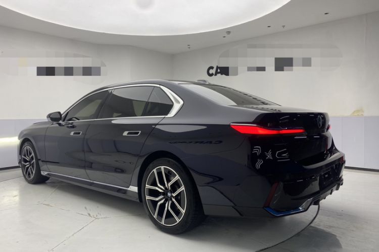 Used BMW 7 Series 2023 735Li M Sport Package Exterior 4