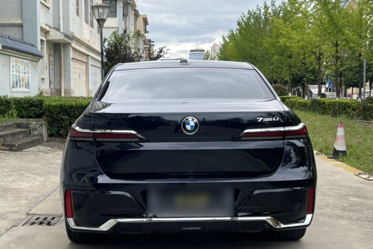 Used BMW 7 Series 2023 735Li M Sport Package Exterior 4