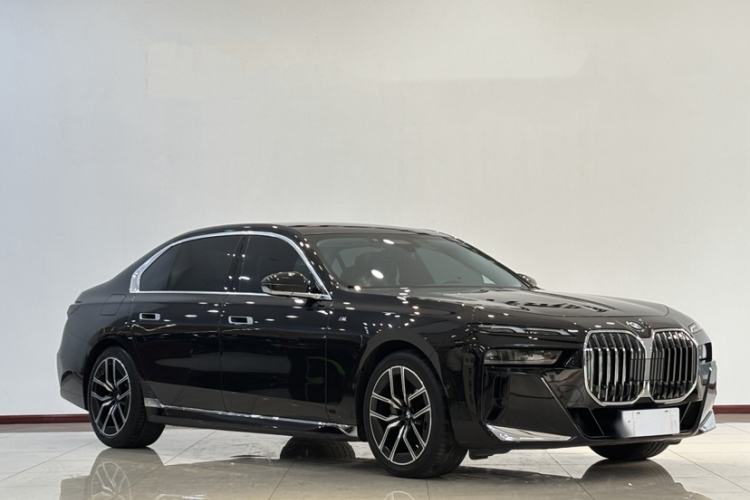 Used BMW 7 Series 2023 735Li M Sport Package Exterior 4