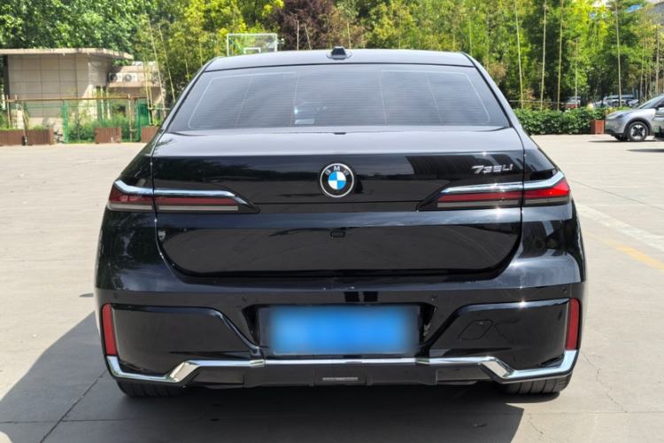 Used BMW 7 Series 2023 735Li M Sport Package Exterior 4