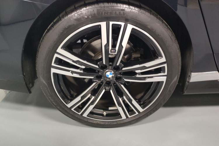 Used BMW 7 Series 2023 740Li Leading Model M Sport Package Exterior 5