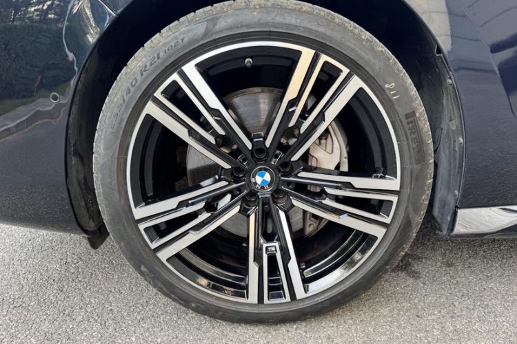Used BMW 7 Series 2023 740Li Luxury Edition M Sport Package Exterior 5
