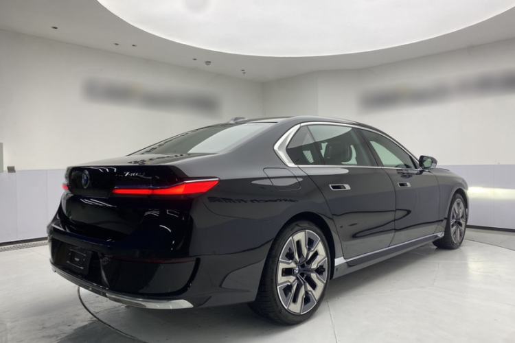Used BMW 7 Series 2023 740Li Leading Edition Luxury Package Exterior 5
