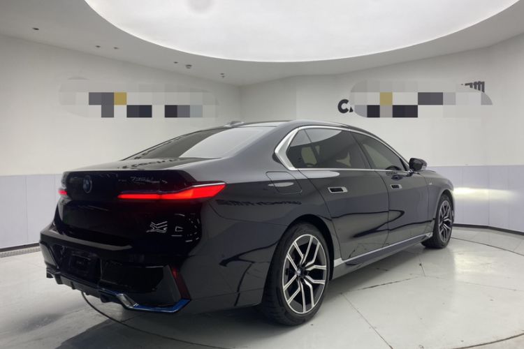 Used BMW 7 Series 2023 735Li M Sport Package Exterior 5