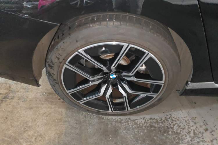 Used BMW 7 Series 2023 735Li M Sport Package Exterior 5