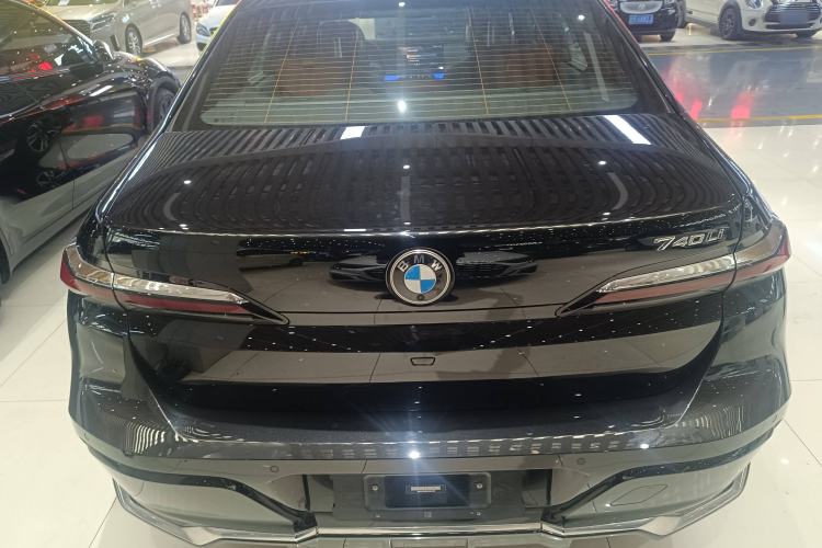 Used BMW 7 Series 2023 740Li Luxury Edition M Sport Package Exterior 5