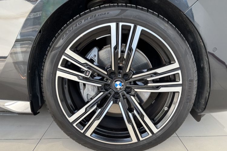 Used BMW 7 Series 2023 Restyled 740Li Luxury Edition M Sport Package Exterior 8