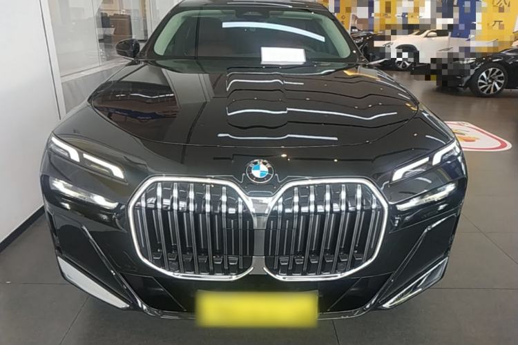 Used BMW 7 Series 2023 735Li M Sport Package Front