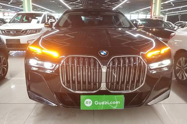 Used BMW 7 Series 2023 735Li M Sport Package Front