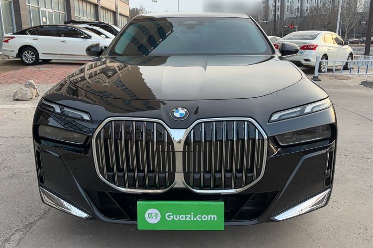 Used BMW 7 Series 2023 735Li M Sport Package Front