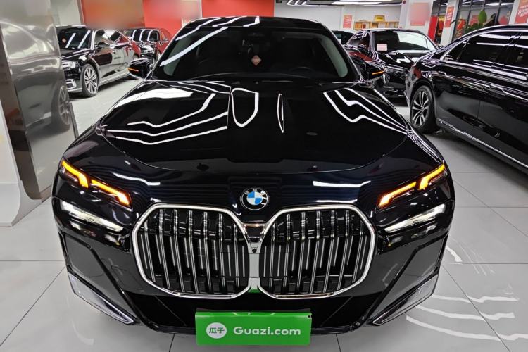 Used BMW 7 Series 2023 735Li M Sport Package Front