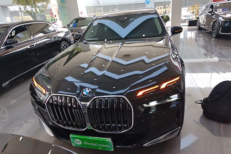 Used BMW 7 Series 2023 735Li M Sport Package Front