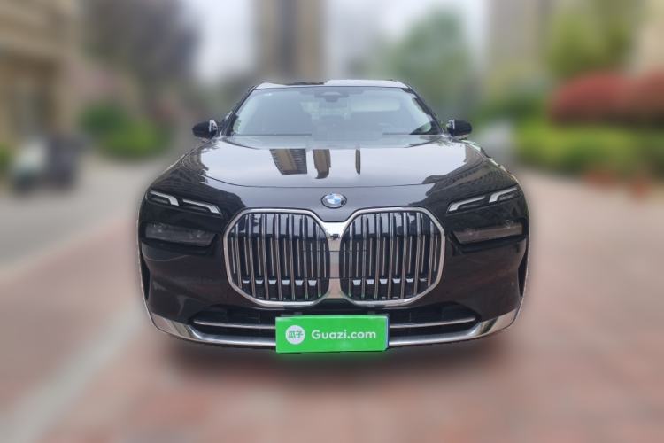 Used BMW 7 Series 2023 735Li Luxury Package Front