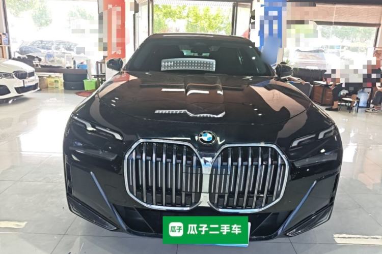 Used BMW 7 Series 2023 735Li M Sport Package Front