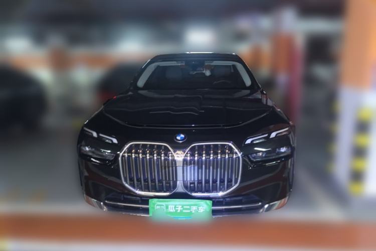 Used BMW 7 Series 2023 735Li Luxury Package Front