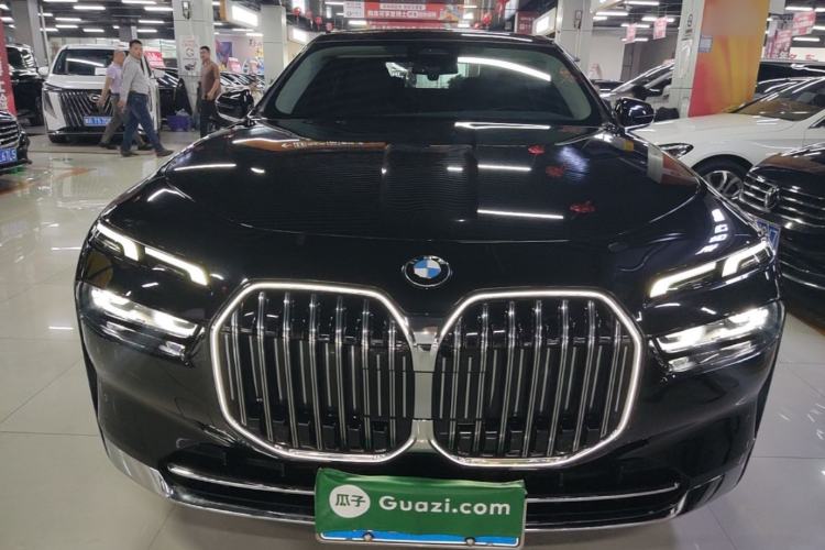 Used BMW 7 Series 2023 735Li Luxury Package Front