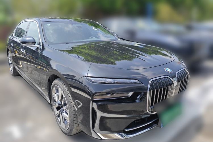 Used BMW 7 Series 2023 740Li Luxury Edition with Premium Package Front Right 45 Deg