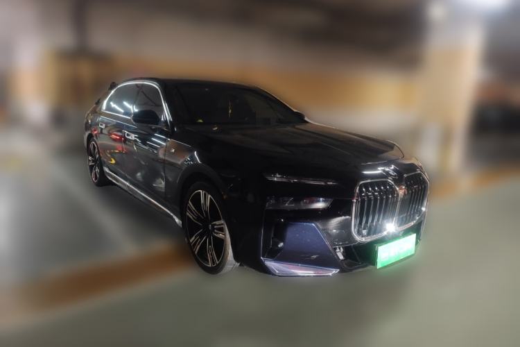 Used BMW 7 Series 2023 740Li Luxury Edition M Sport Package Front Right 45 Deg