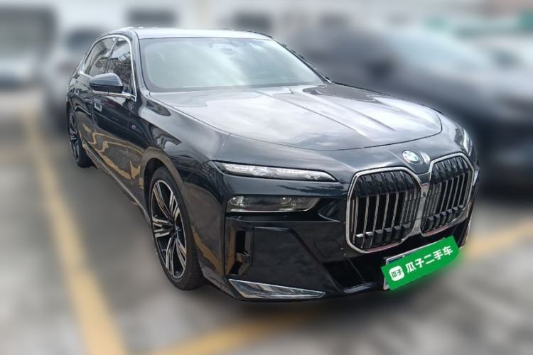 Used BMW 7 Series 2023 740Li Luxury Edition M Sport Package Front Right 45 Deg