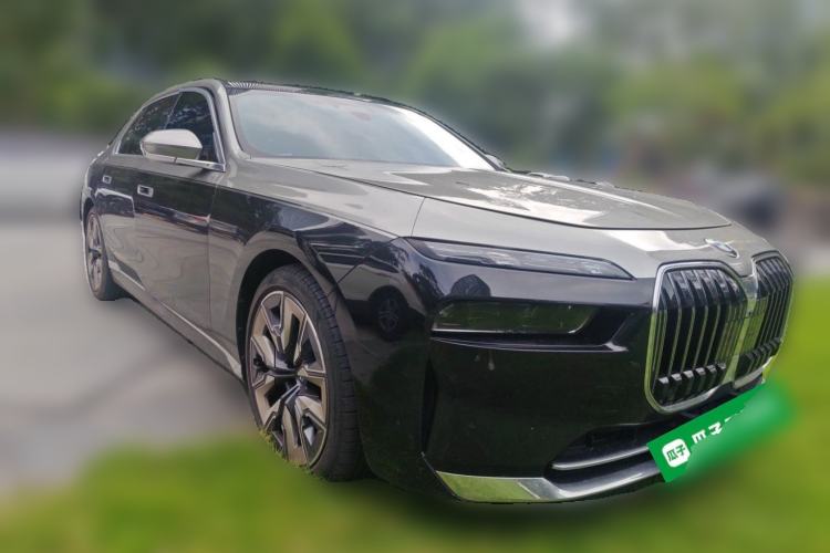 Used BMW 7 Series 2023 740Li Luxury Edition with Premium Package Front Right 45 Deg