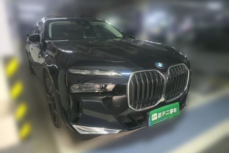 Used BMW 7 Series 2023 740Li Leading Model M Sport Package Front Right 45 Deg