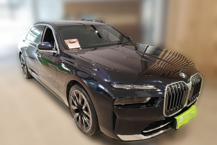 Used BMW 7 Series 2023 740Li Luxury Edition with Premium Package Front Right 45 Deg