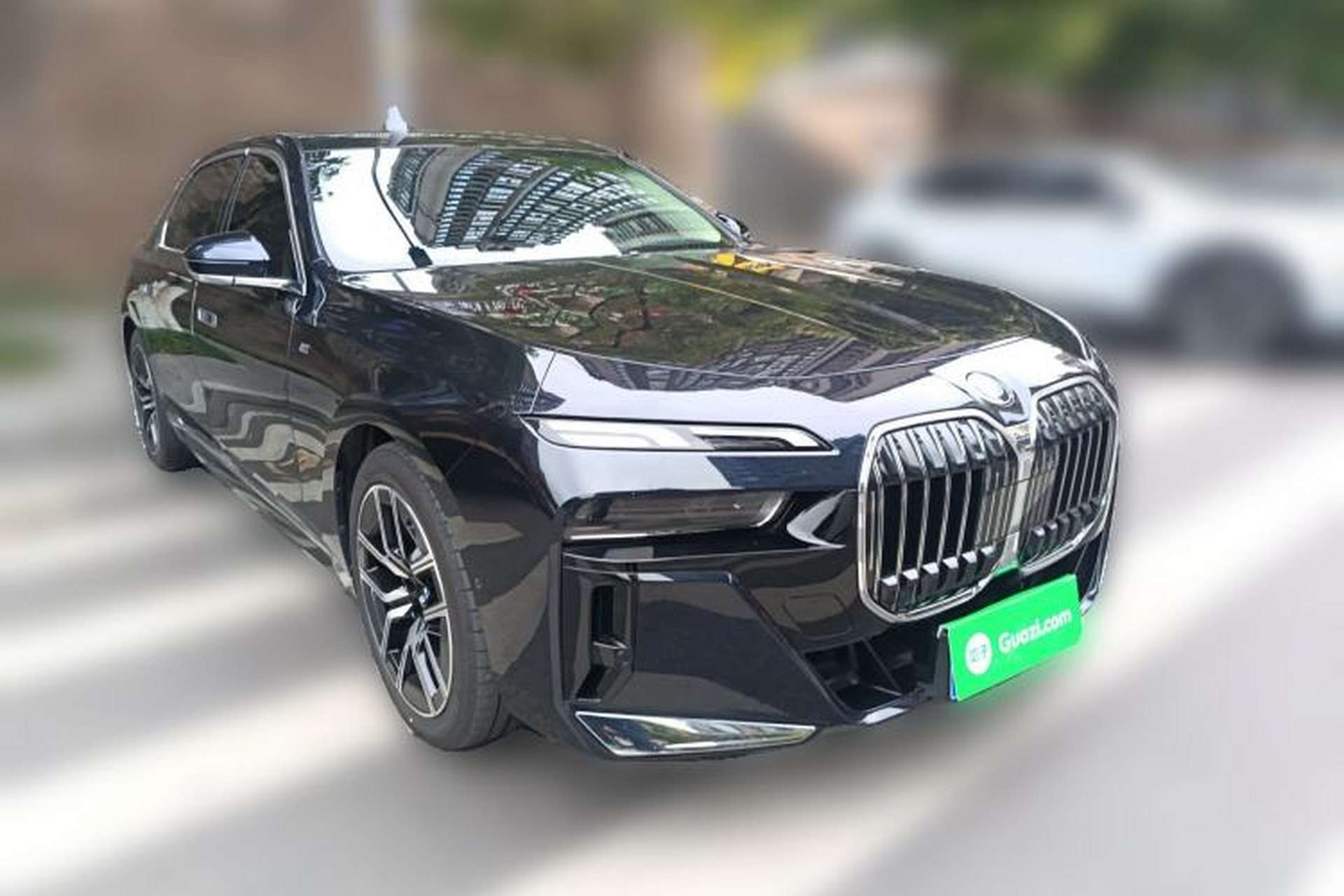 Used BMW 7 Series 2023 735Li M Sport Package Front Right 45 Deg