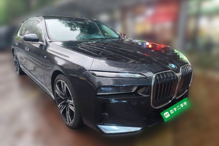 Used BMW 7 Series 2023 740Li Leading Model M Sport Package Front Right 45 Deg