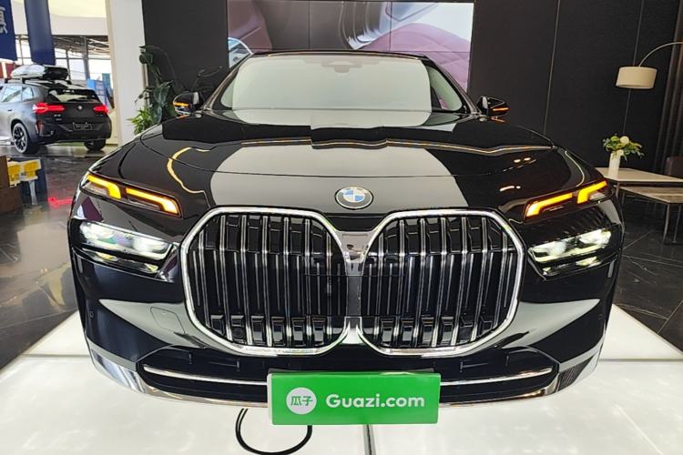 Used BMW 7 Series 2023 735Li Luxury Package Front