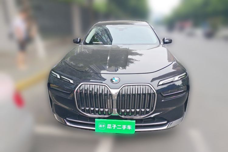 Used BMW 7 Series 2023 735Li Luxury Package Front
