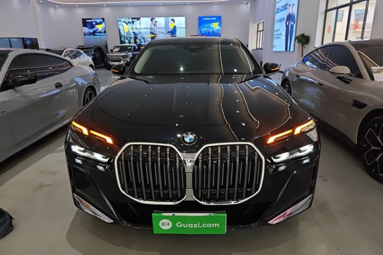 Used BMW 7 Series 2023 735Li M Sport Package Front