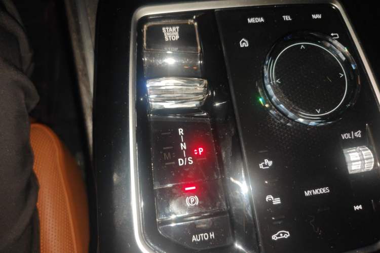 Used BMW 7 Series 2023 740Li Luxury Edition M Sport Package Gear Lever