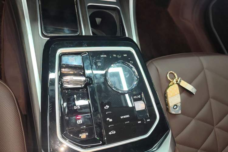 Used BMW 7 Series 2023 735Li M Sport Package Gear Lever