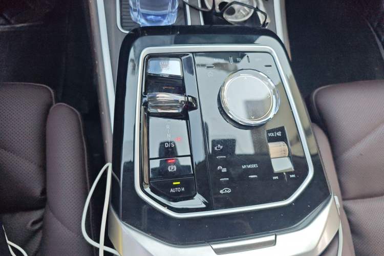Used BMW 7 Series 2023 740Li Leading Edition Luxury Package Gear Lever
