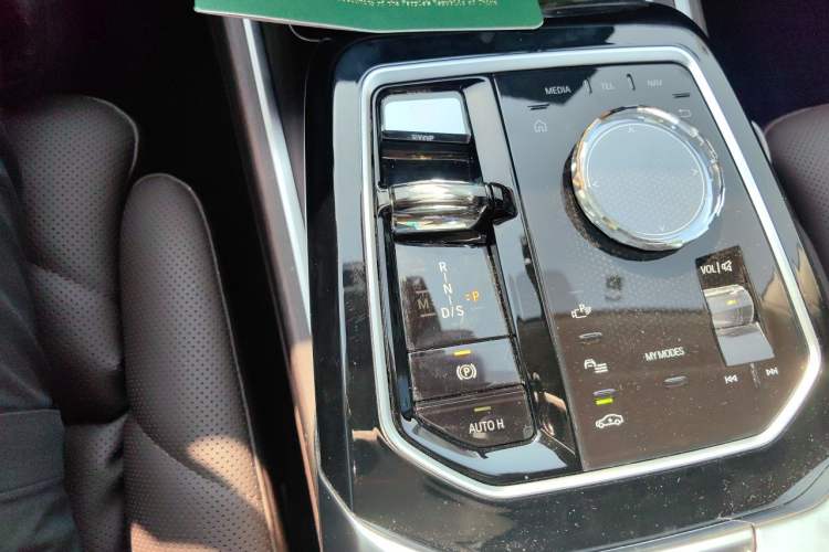 Used BMW 7 Series 2023 740Li Luxury Edition M Sport Package Gear Lever