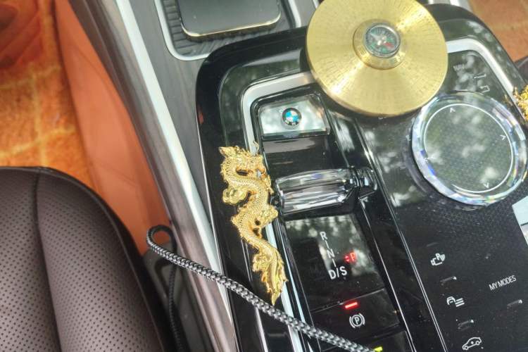 Used BMW 7 Series 2023 735Li M Sport Package Gear Lever