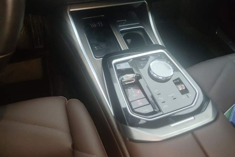 Used BMW 7 Series 2023 740Li Leading Model M Sport Package Gear Lever